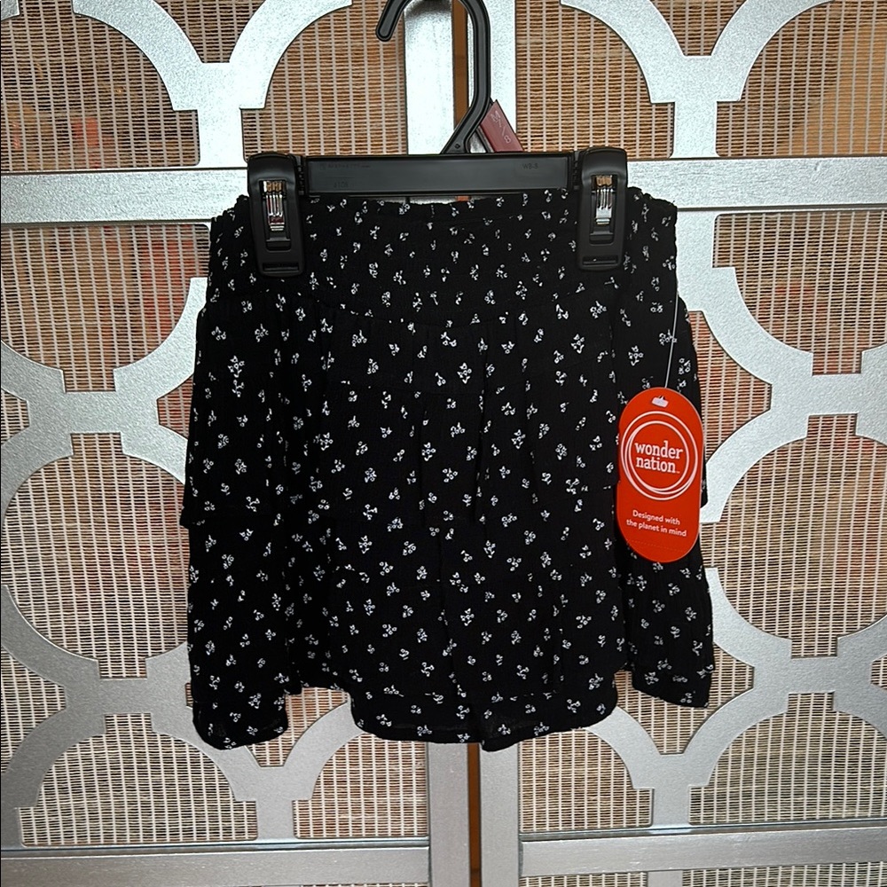 Wonder Nation Black and White Bubble Skort